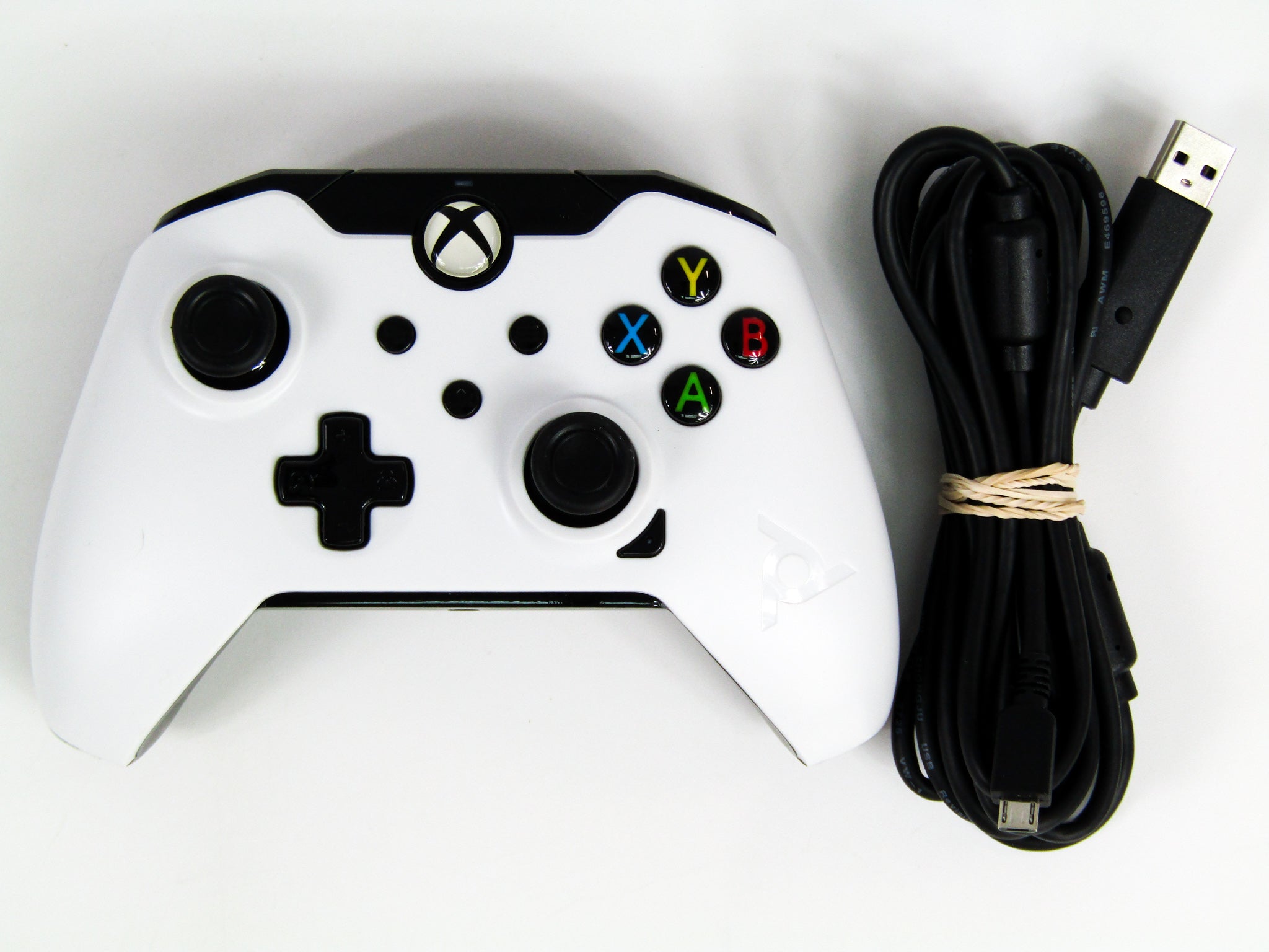 Arctic White Xbox One Wired Controller [PDP] (Xbox One / PC) - RetroMTL