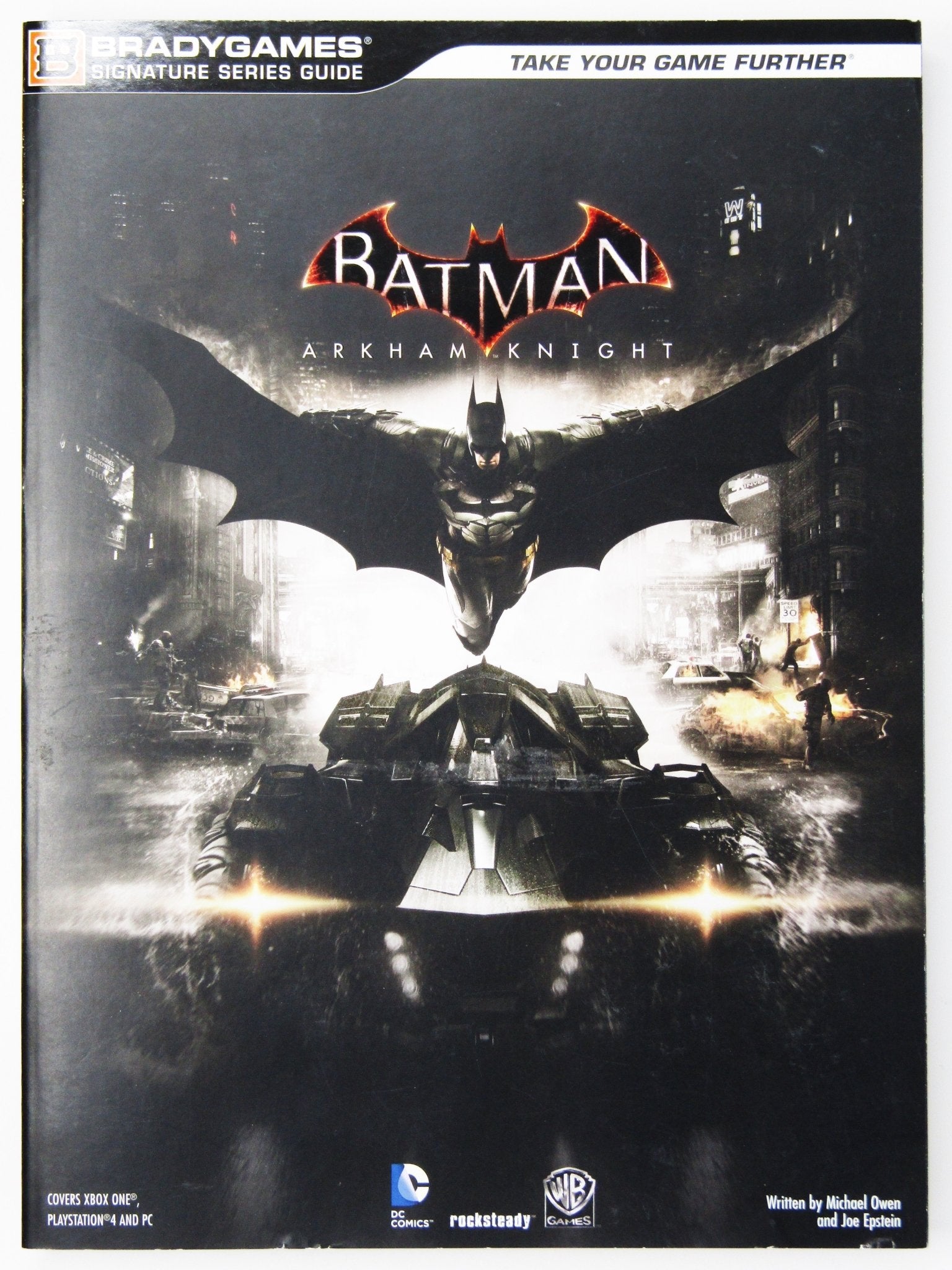 Batman Arkham City Armored Edition Signature Series Guide (Signature Series  Guides): BradyGames: 9780744014433: : Books